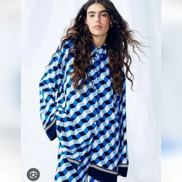 H&M Vibrant Geometric Button-Up Oversized  Shirt Size M - Picture 1 of 14